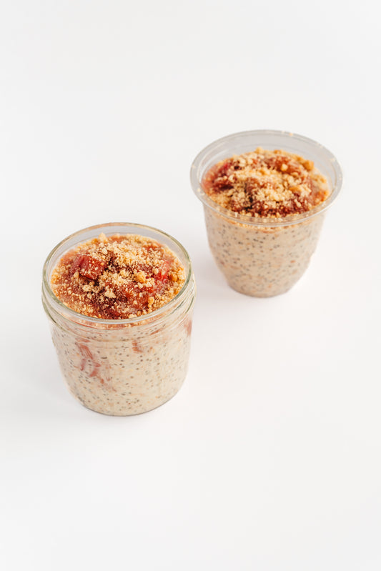 APPLE CRUMBLE PROTEIN OVERNIGHT OATS